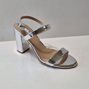 B. P. NEW Lula Classic Silver Slingback Chunky Block Heel Sandals Size 6